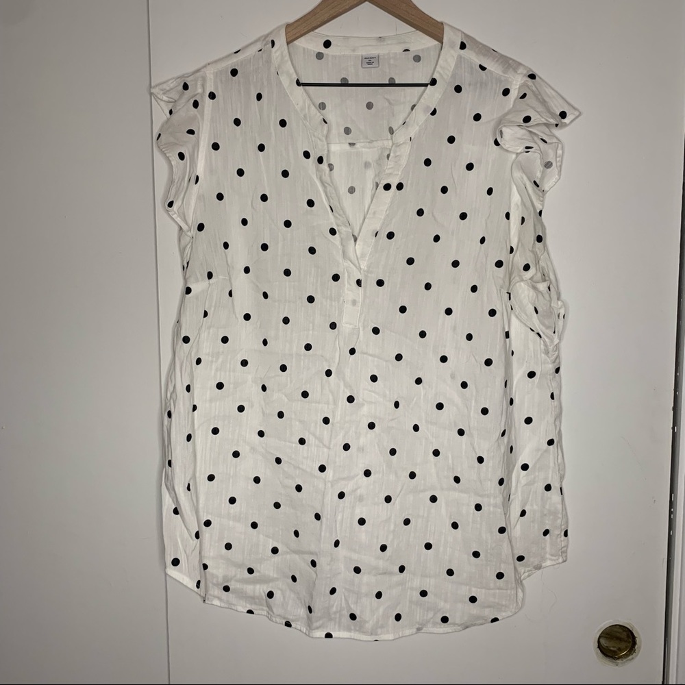 Old Navy white top with black polka dots